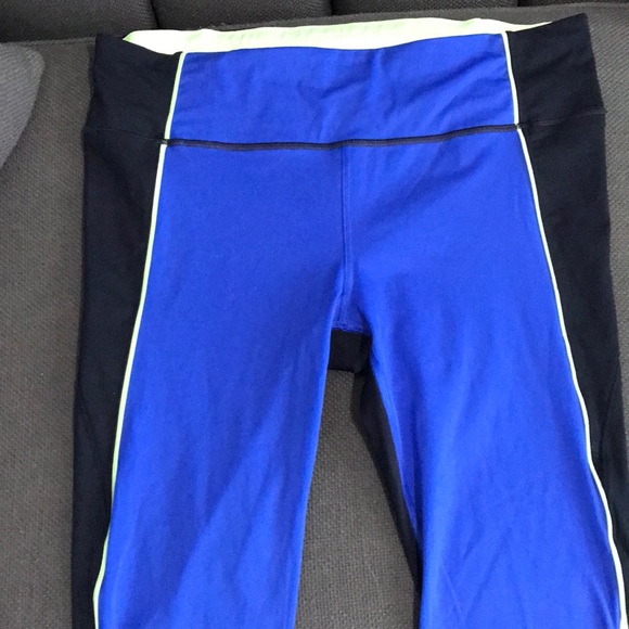 Athleta Velocity Colorblock Capri - Picture 2 of 6